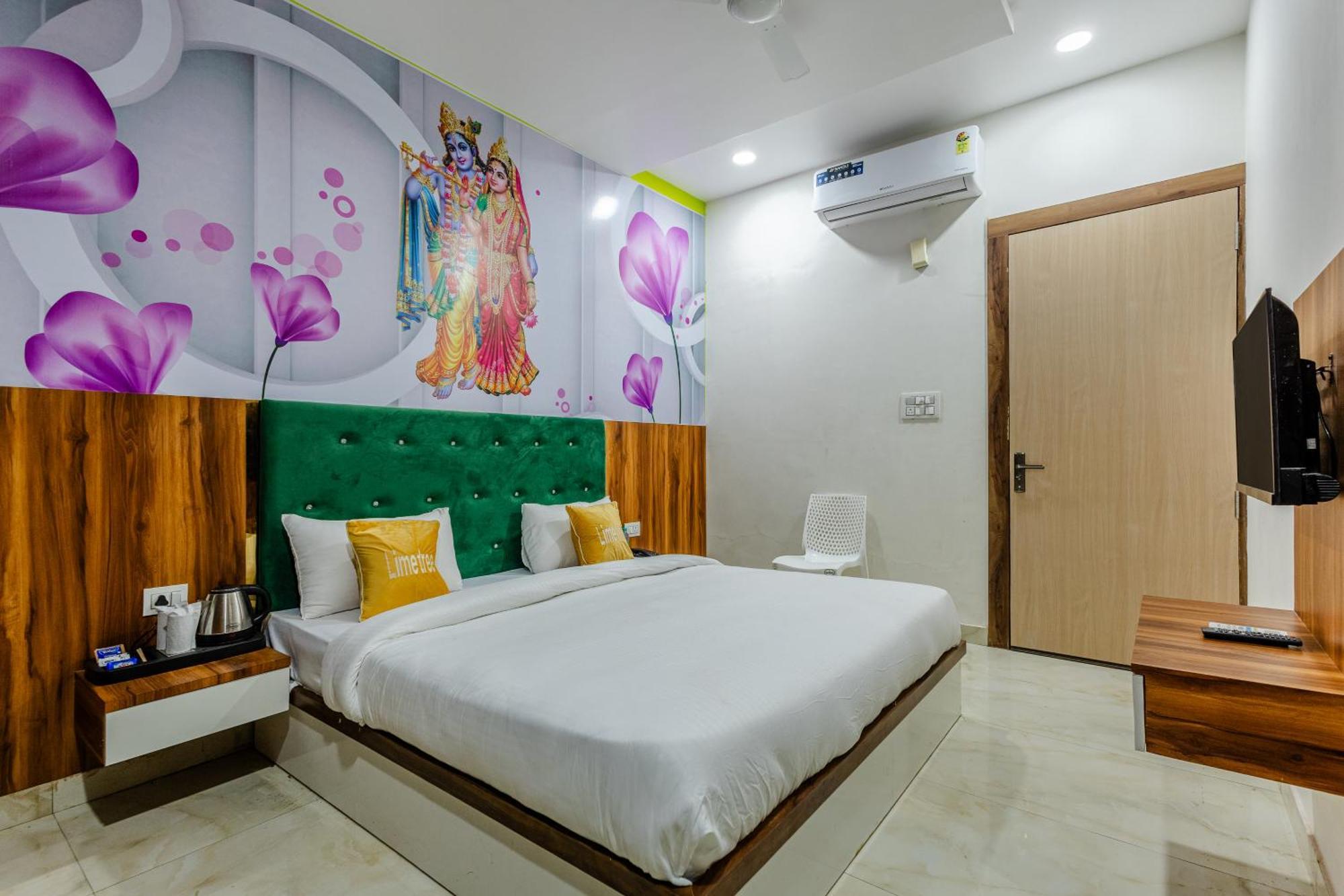 Lime Tree Hotel And Banquet Vrindāvan Extérieur photo