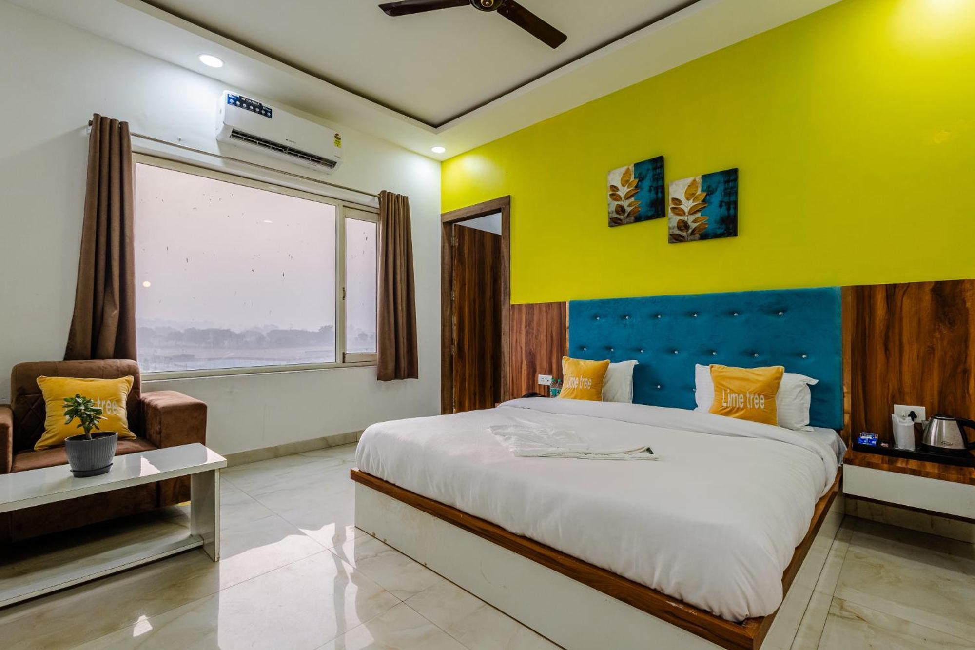 Lime Tree Hotel And Banquet Vrindāvan Extérieur photo