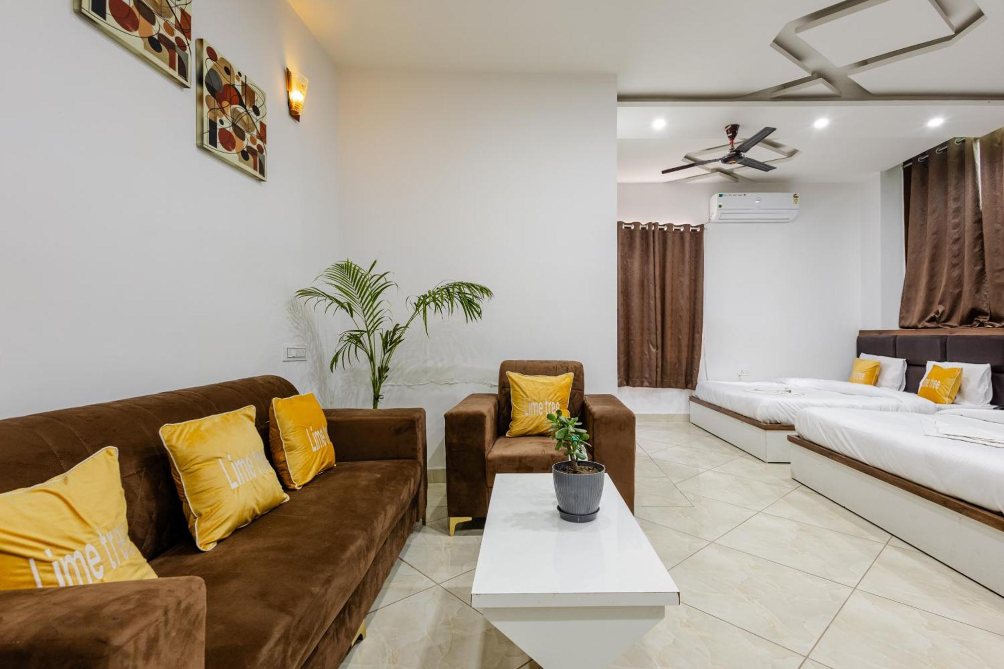 Lime Tree Hotel And Banquet Vrindāvan Extérieur photo