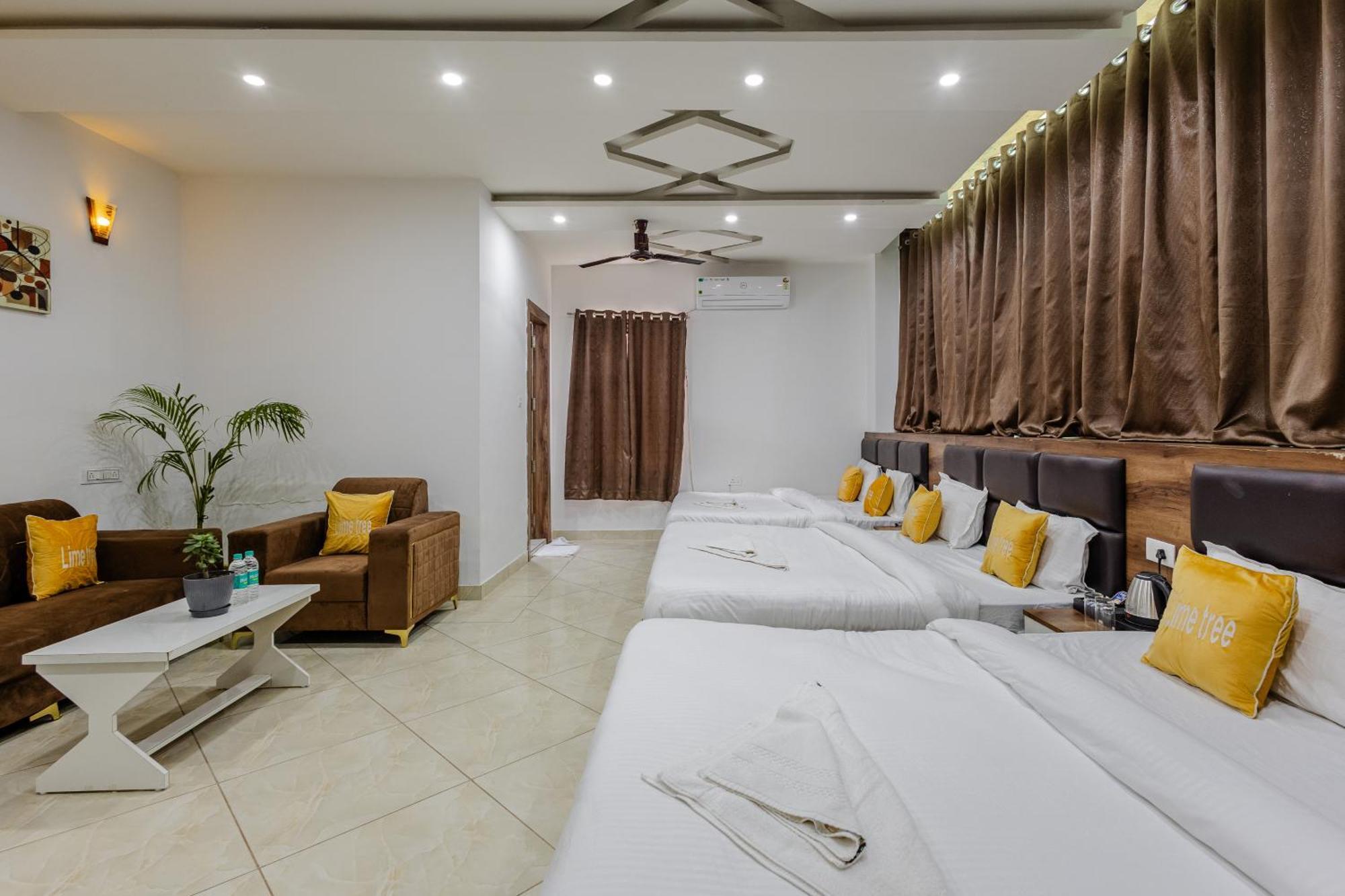 Lime Tree Hotel And Banquet Vrindāvan Extérieur photo